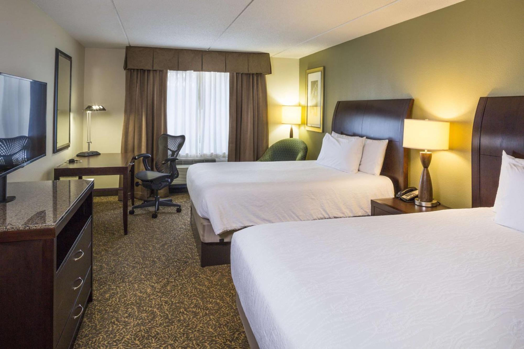 Hilton Garden Inn Hampton Coliseum Central Exteriör bild