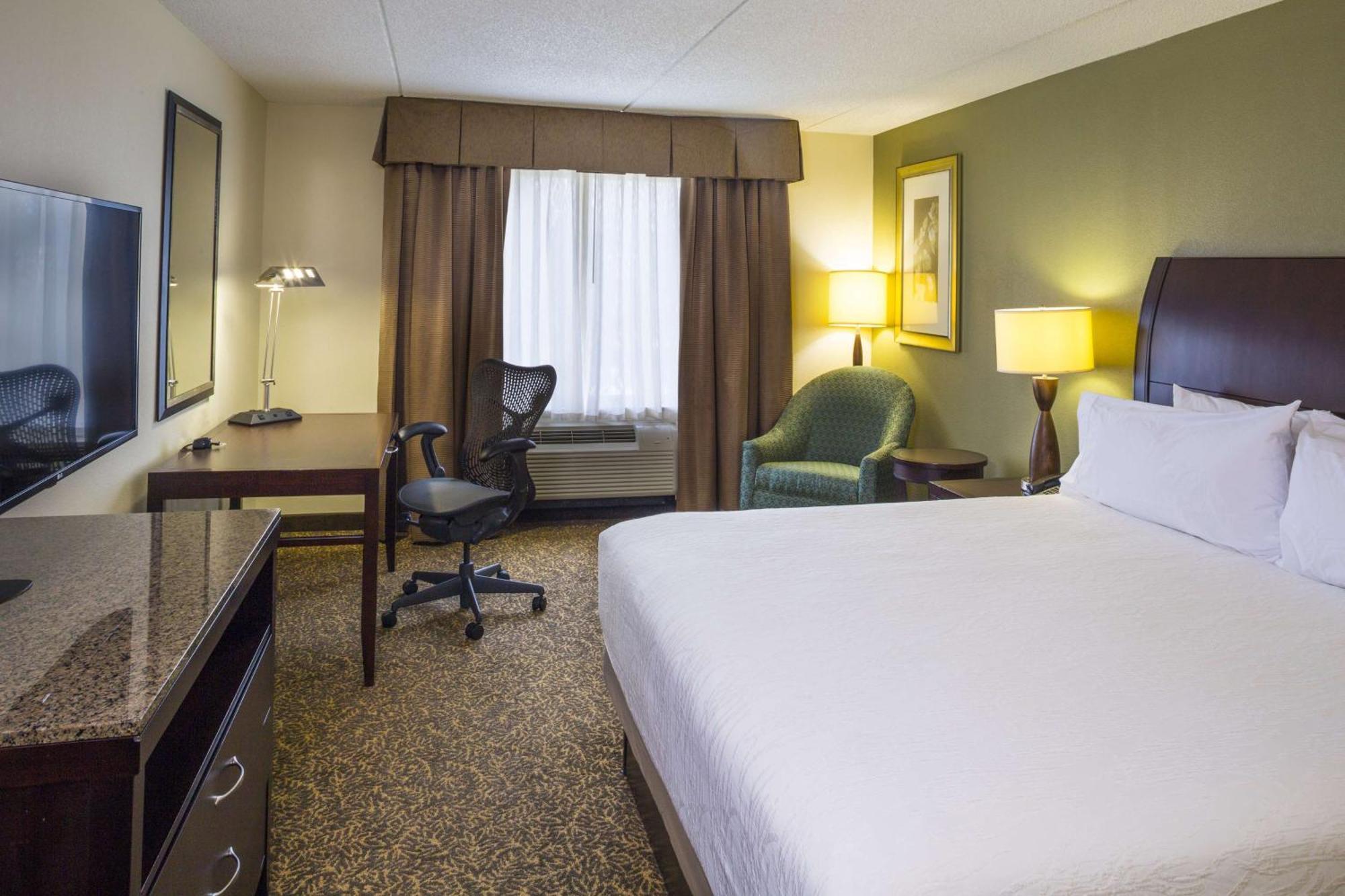 Hilton Garden Inn Hampton Coliseum Central Exteriör bild