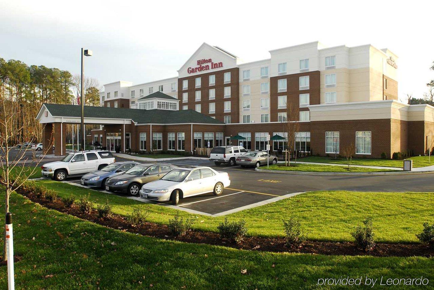 Hilton Garden Inn Hampton Coliseum Central Exteriör bild