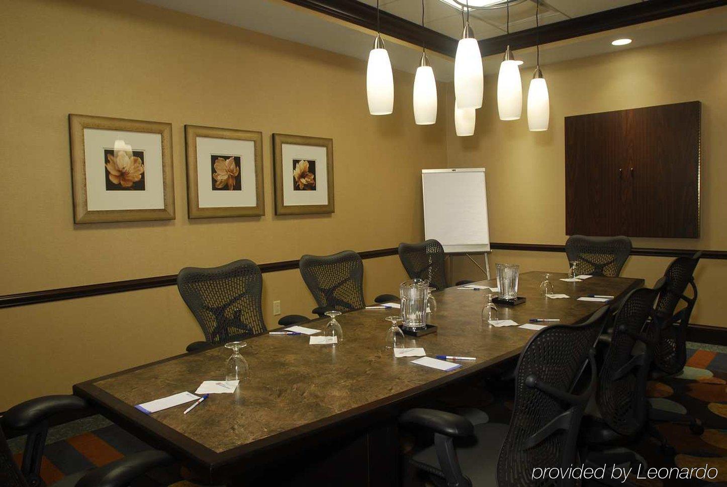 Hilton Garden Inn Hampton Coliseum Central Bekvämligheter bild